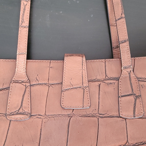 Dooney and Bourke satchel tote - Picture 4 of 8